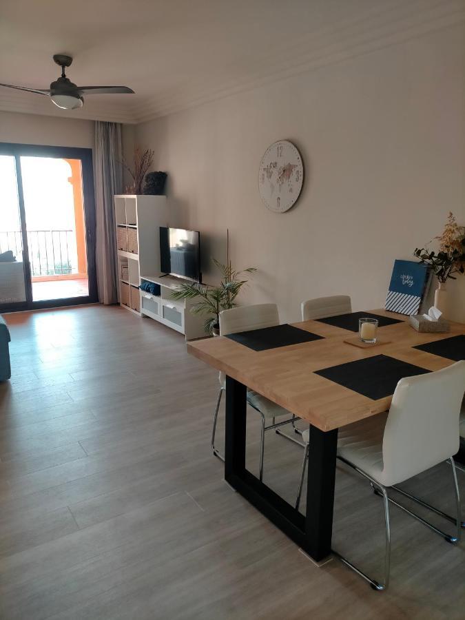 Appartement Met Zeezicht En Vlakbij Het Strand Manilva Eksteriør billede